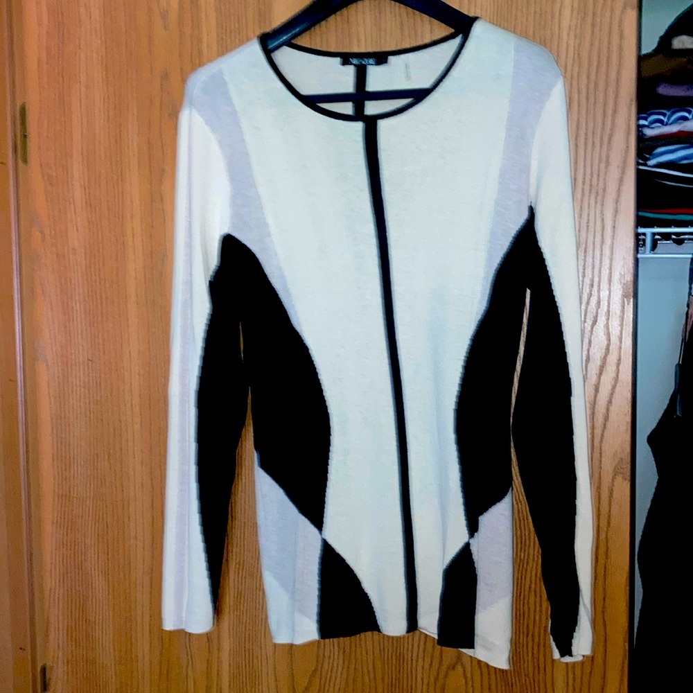 NIC+ZOE long sleeve abstract design sweater